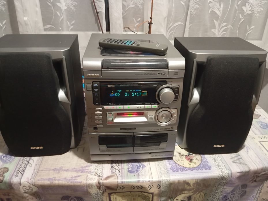 Ретро уредба Aiwa XR H33MD  работи отлично