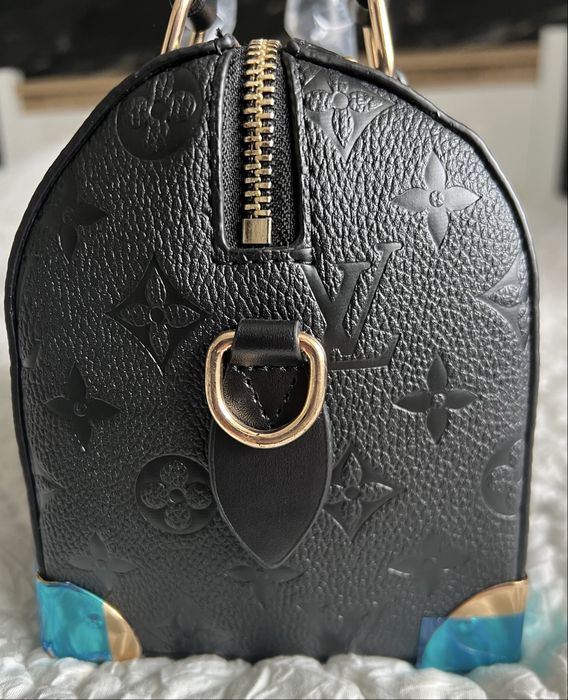 Дамска чанта нова / Louis Vuitton Black Monogram Empreinte Leather Handbag – Gold Hardware – New/Unused