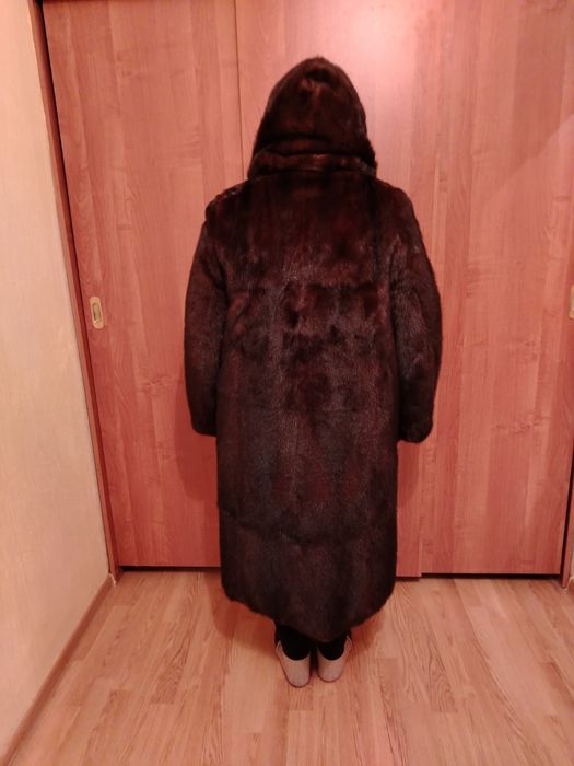 Продам шубу норковую