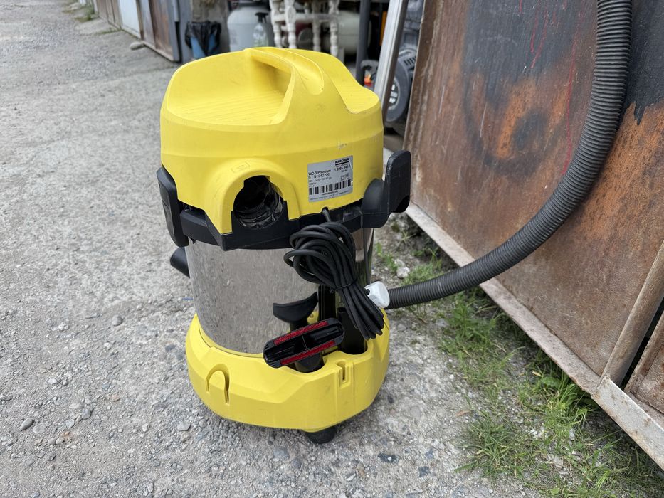 * Karcher WD3 Premium в хорошем рабочем состоянии