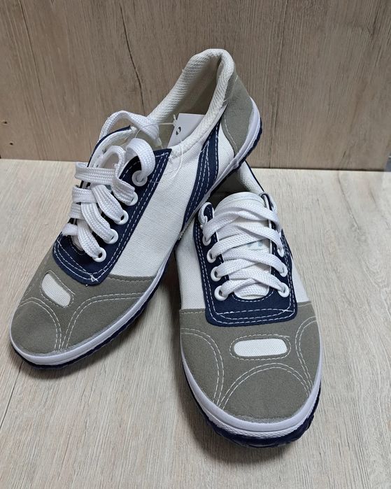 Обувь макасины, кеды, кроссовки