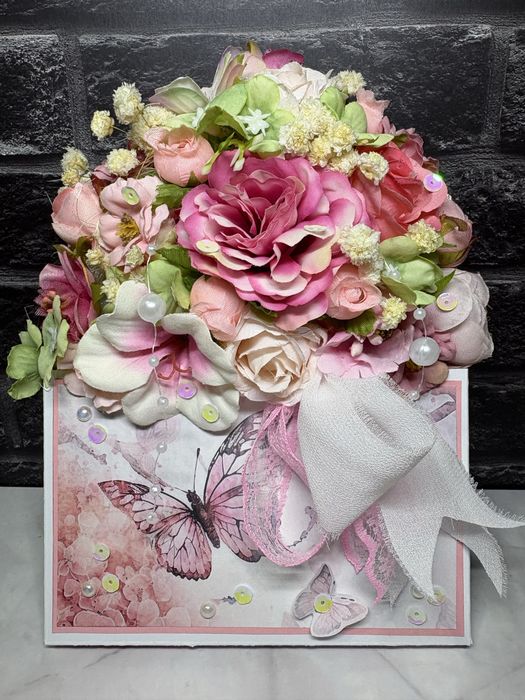 Плик с цветя ръчна изработка