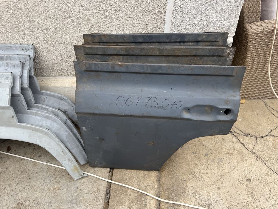 Usa portiera stanga spate Noua pentru Aro seria 24 241 244 246 264 266