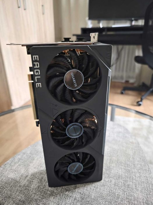 Gigabyte GeForce RTX™ 4070 Ti EAGLE