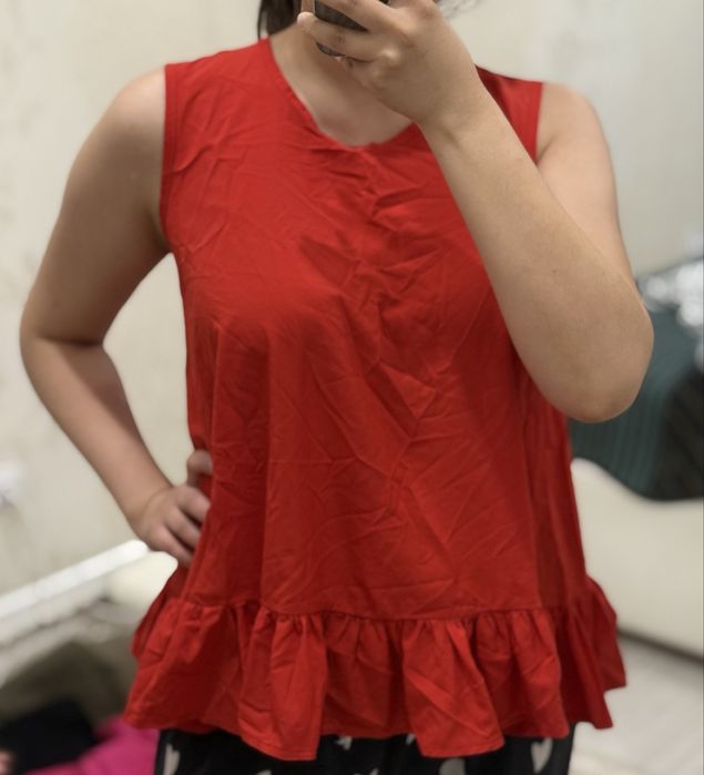 Отдам даром женские вещи