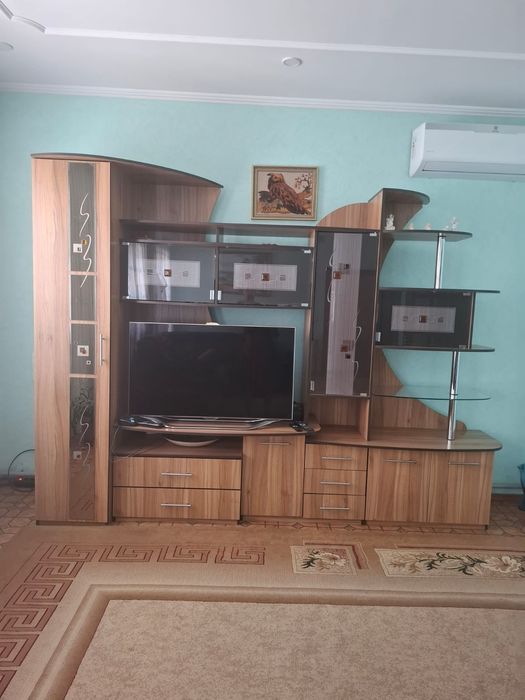 Продам белорусскую стенку для гостиной
