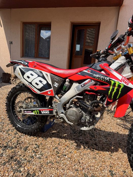 Honda hm f250  pret negociabli