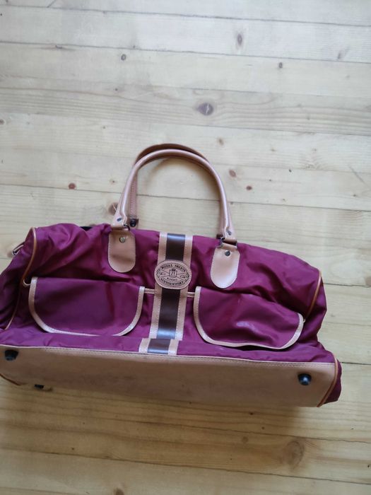 Продавам чанти за лаптоп и пътна чанта сак