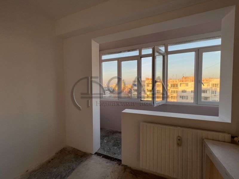 Продава се Тристаен апартамент в София, Борово - 90 кв.м за 1945 €/кв.м - Снимка #2