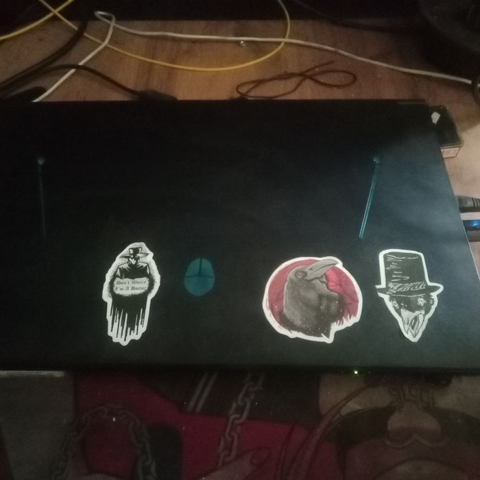 Продам игровой ноутбук Thunderobot 911s core d