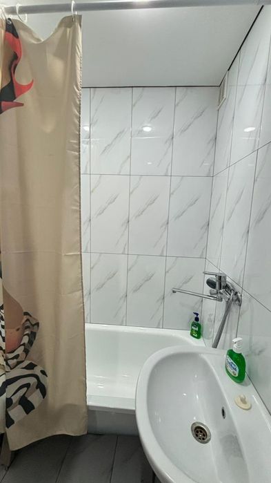 Посуточно, по часам. Командировочным выдаём документы