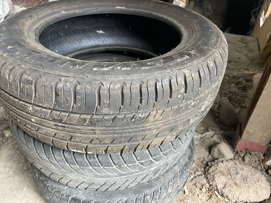 Продам 2 летние резины и 2 зимним