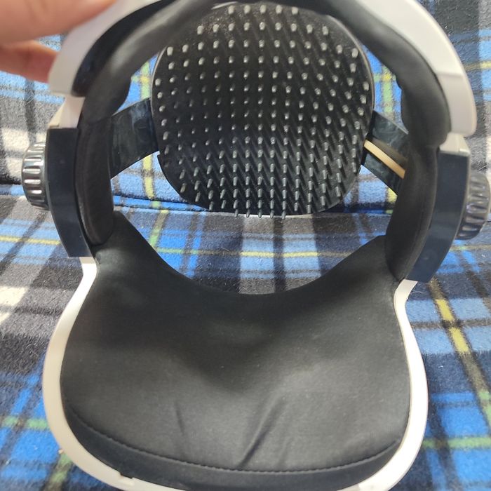 Массажёр для головы.