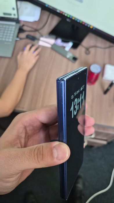 Samsung Fold 7 blue