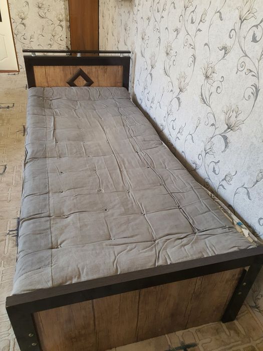 1 кишилик кровать срочно сотилади