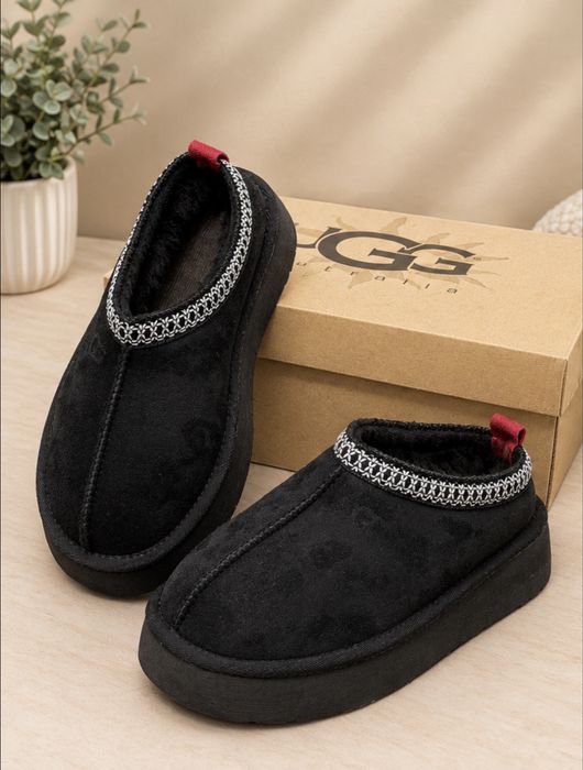 UGG , Tazz чехли