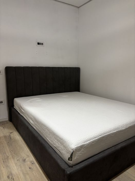 Pat matrimonial cu saltea Wellpure 160 si lada