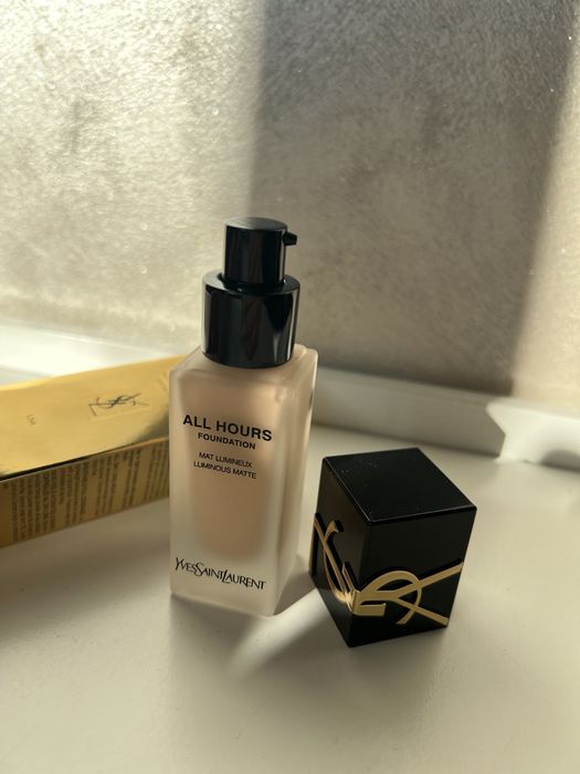 Fond de ten YSL