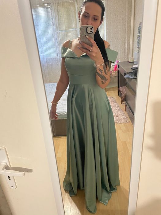 Продавам нова рокля