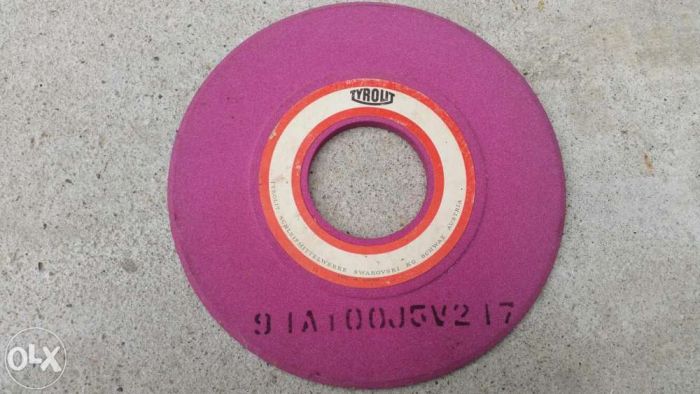 Pietre abrazive pentru masini de rectificat profile