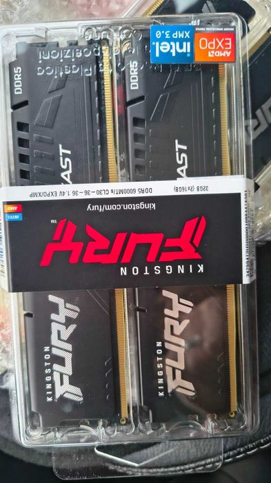 32GB RAM DDR5 Kingston Fury Cl30 6000MT