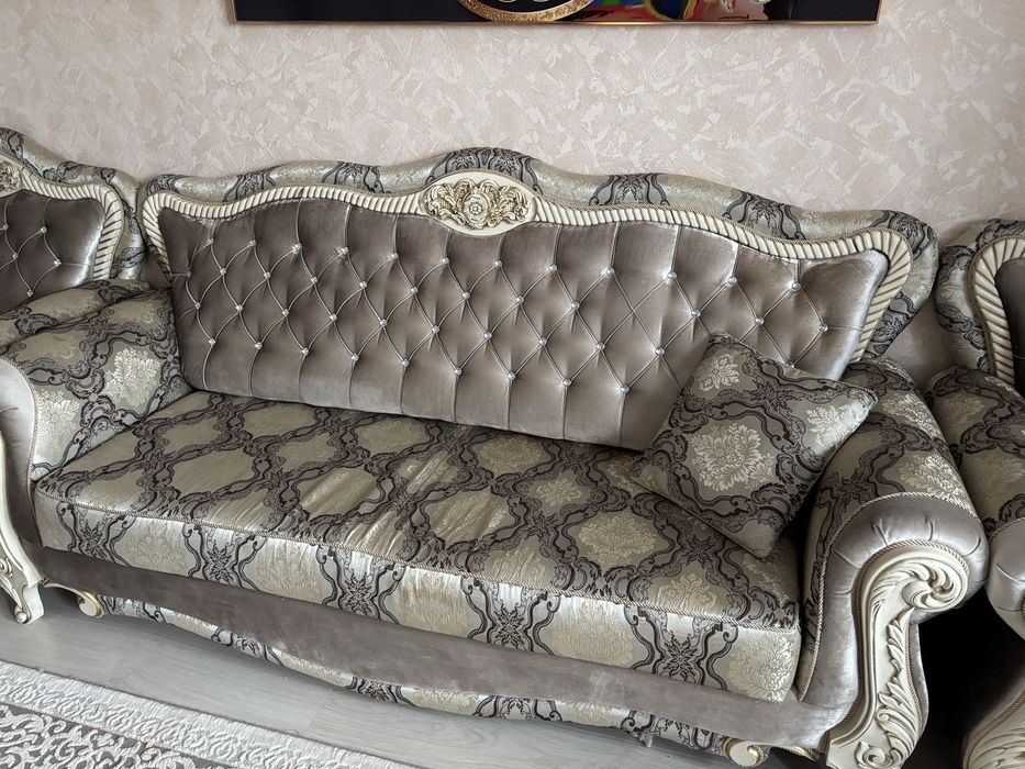 Продам диван с креслом