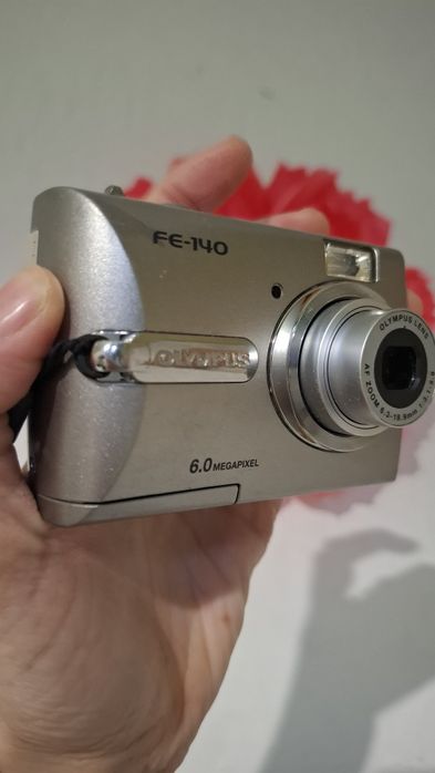 Компактен дигитален фотоапарат Olimpus FE 140