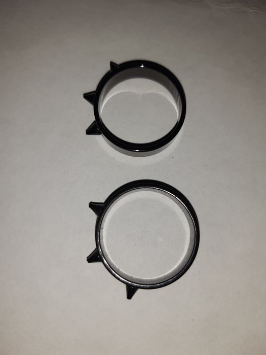 Кольца с шипами продам