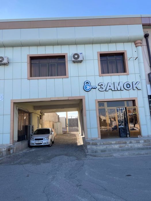 Uy va magazin sotiladi