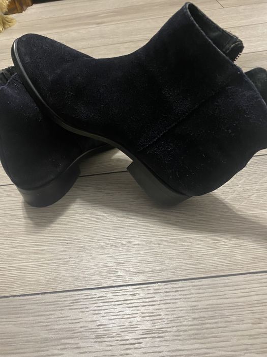 Vând încălțăminte din piele naturală