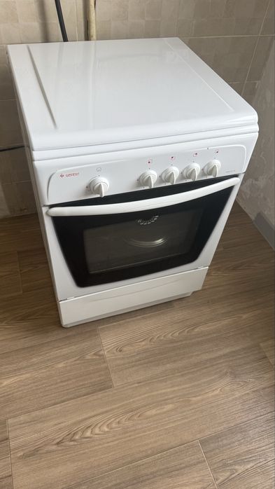 продам газ плиту в отличном состоянии