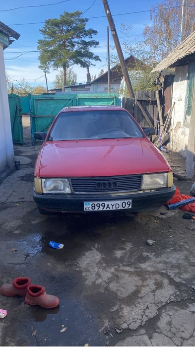 Срочно продаю машину Ауди 100с3
