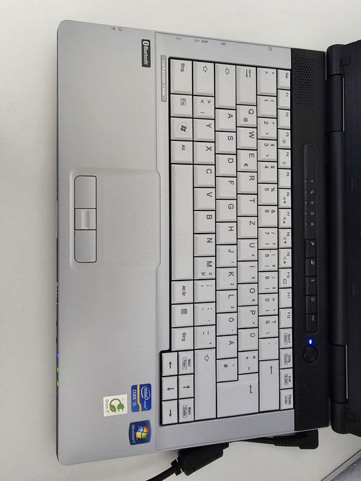 Laptop Fujitsu S751