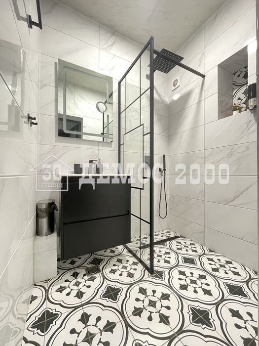 Дава се под наем Двустаен апартамент в Варна, ЖП Гара - 75 кв.м за 765 € - Снимка #12