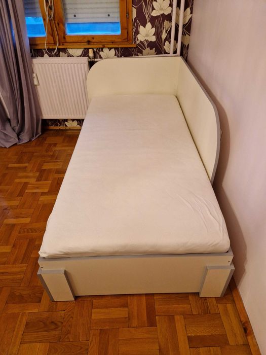 Единично легло с повдигащ механизъм и матрак 90/190см