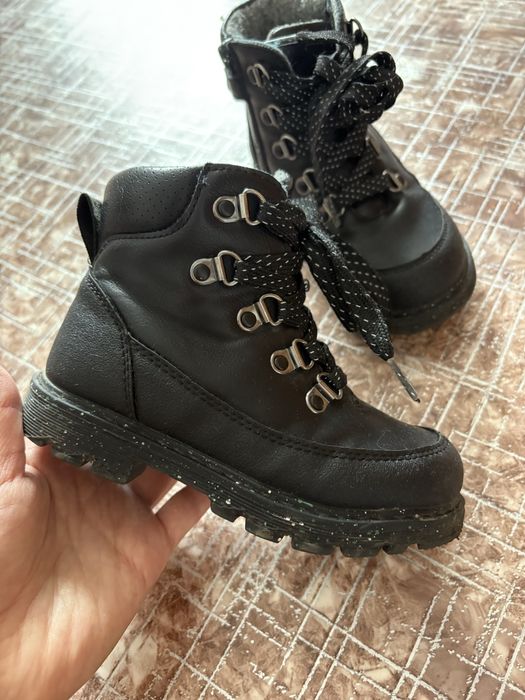 Ботинки осенние 26