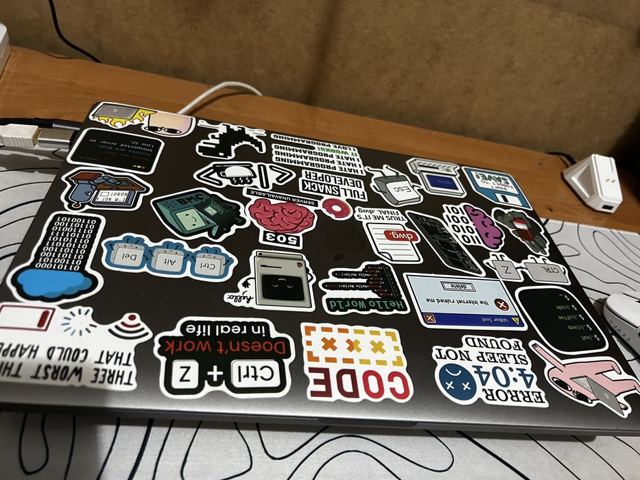 Macbook Pro 2019 Touchbar, 16/256гб, Intel Core i7, 15 дюймов