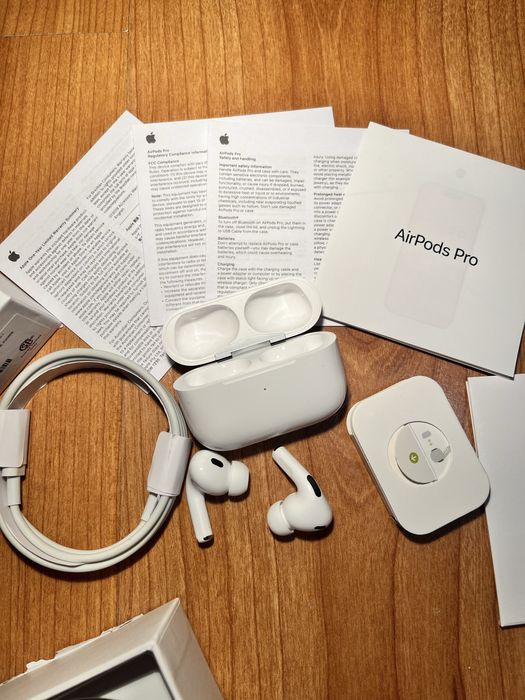 Apple Airpods pro 2 - Cadoul Ideal.