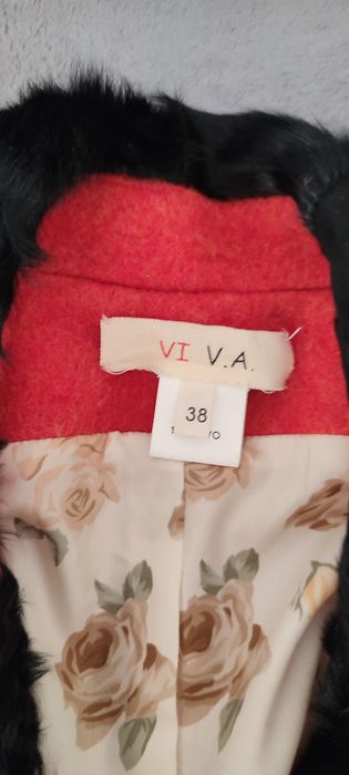 Jachetă elegantă de lână Venera Arapu – colecția Viva, mărimea 38