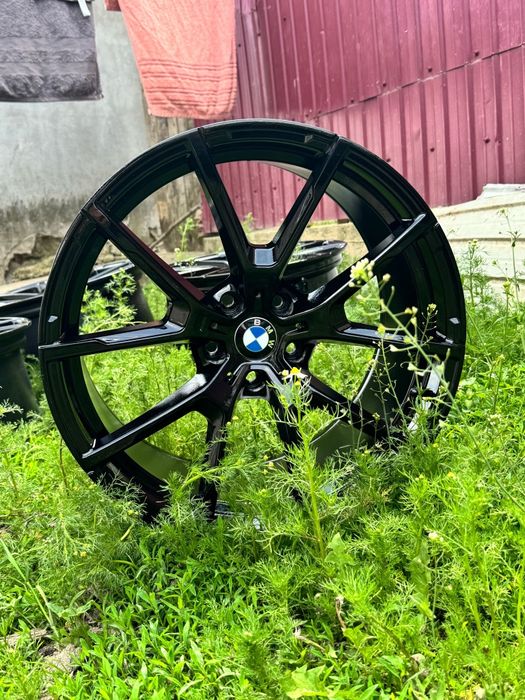 Vând jante bmw r19