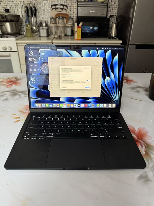 Macbook air m2 B идеальном состоянии