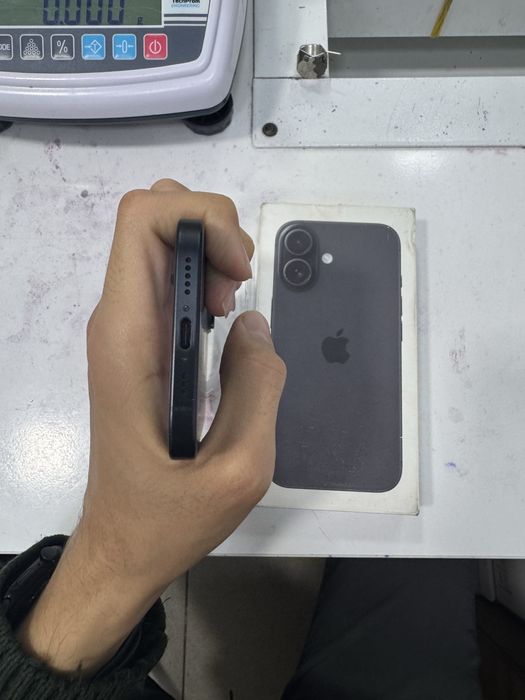 Продам айфон 16, 128GB