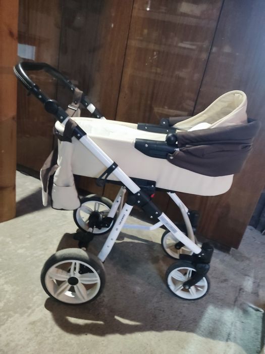 Бебешка количка Retrus Valenso 3 в 1