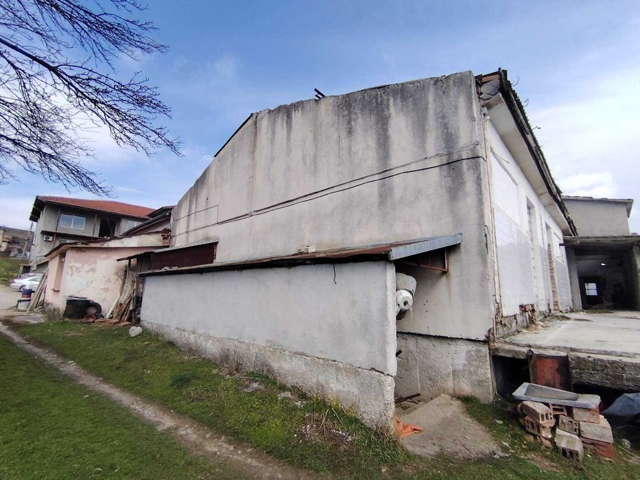 Бивша кланица в гр. Ловеч !