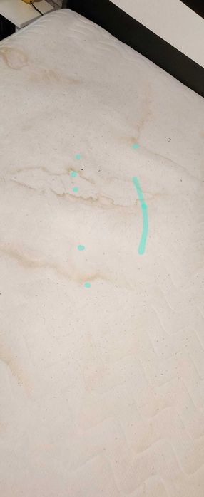 Продавам употребявана спалня