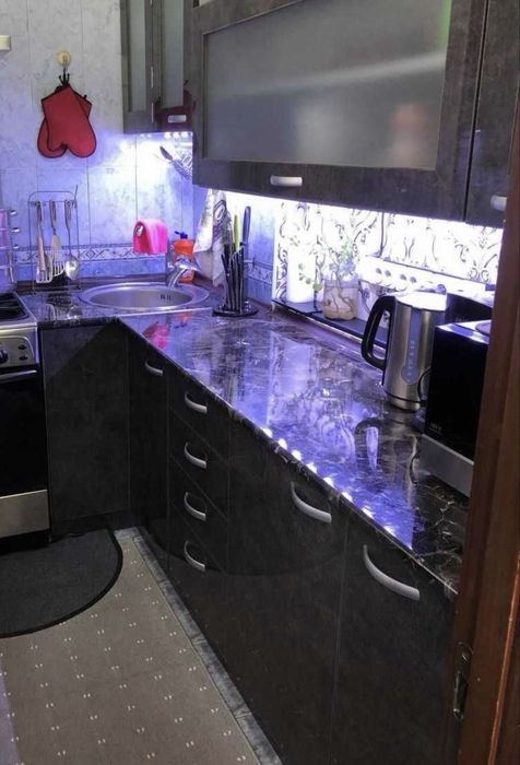 Юнусабад 8 квартал 1в2 комнатная