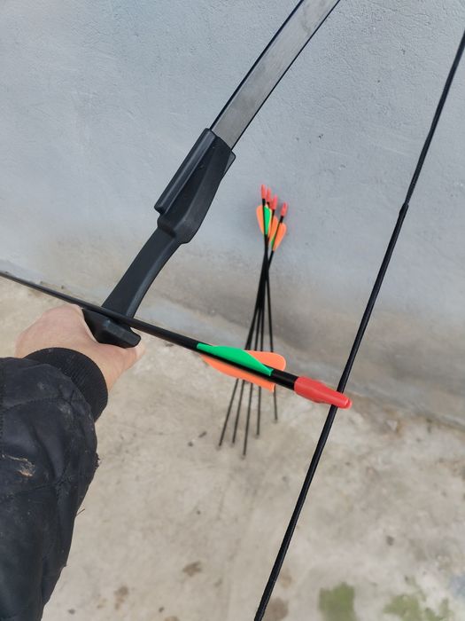 Комплект Лък, стрели, колчан и предпазител за ръката