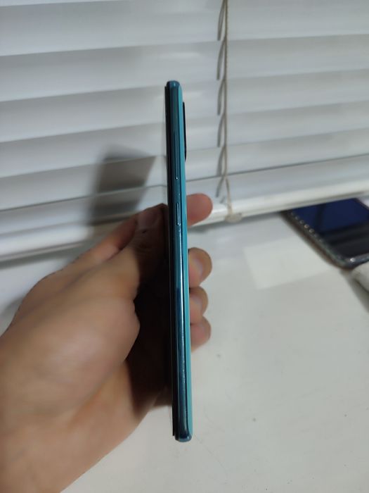 Samsung Galaxy A51 4/64 holati zo'r