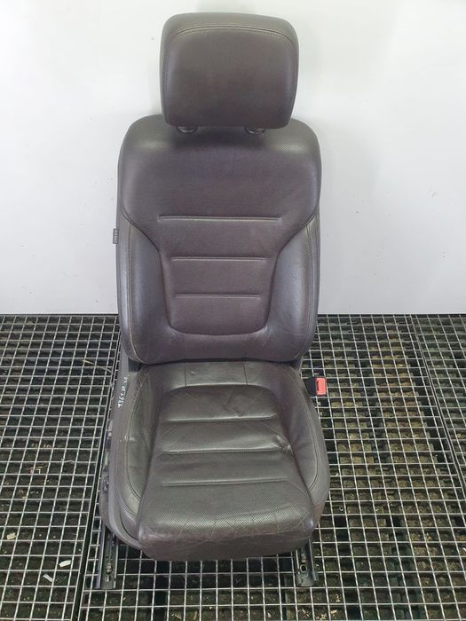 Scaun dreapta fata Volkswagen Touareg 2 (7P) (2010 - 2014) CASA