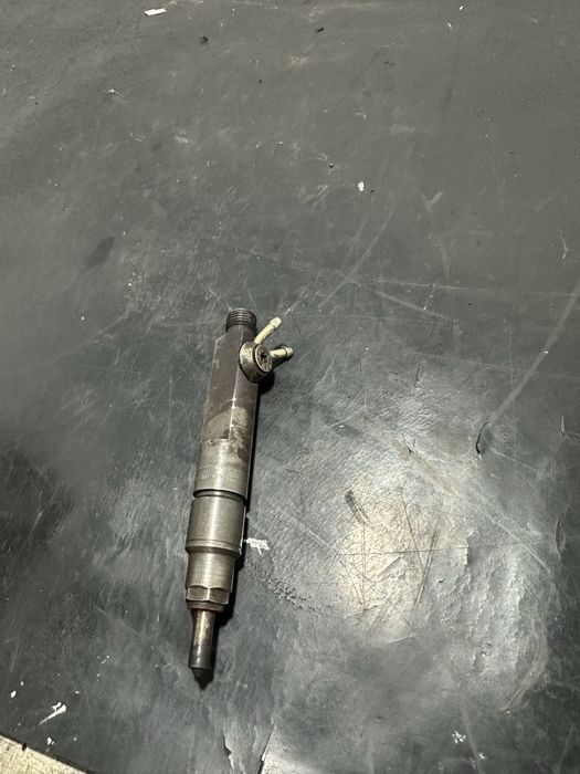 Injector volkswagen vw T4 2.5 TDI ACV AJT 074130201C